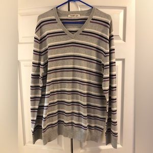 Old Navy V neck light gray Size XL